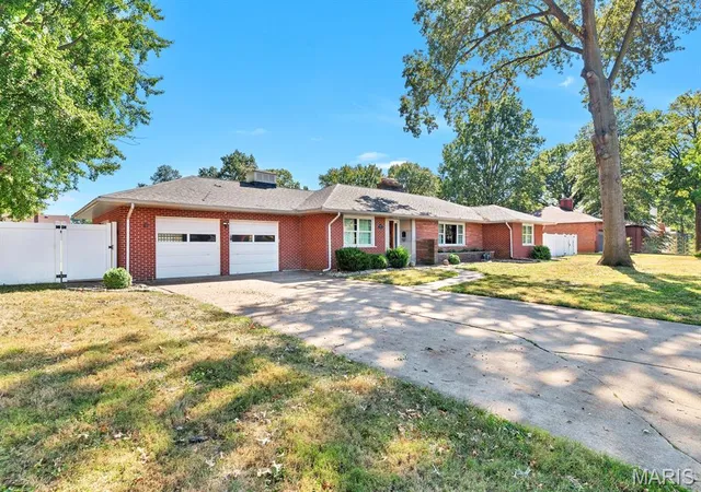 Photo 2 of Single family home for sale at 2646 Cleveland Blvd, Granite City, IL 62040 | MLS# MIS26062927 | Listing updated on 2026-10-15