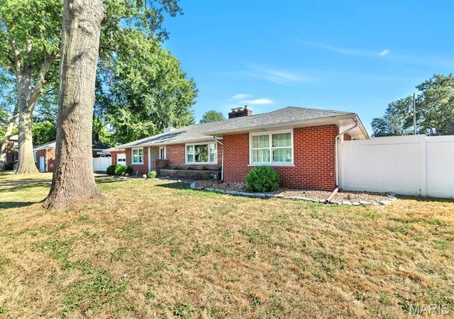 Photo 3 of Single family home for sale at 2646 Cleveland Blvd, Granite City, IL 62040 | MLS# MIS26062927 | Listing updated on 2026-10-15