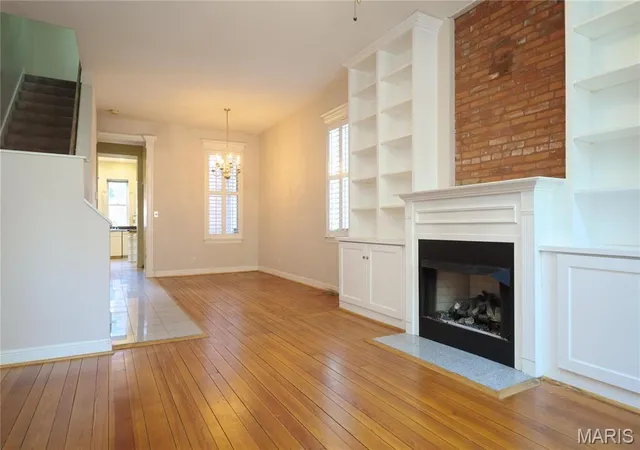 Photo 4 of Single family home for sale at 1828 S 8th Street, Saint Louis, MO 63104 | MLS# MIS26062931 | Listing updated on 2026-10-09