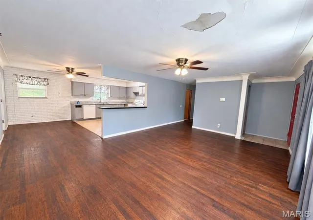 Photo 4 of Single family home for sale at 208 Hollandia Dr, Fairview Heights, IL 62208 | MLS# MIS26062932 | Listing updated on 2026-10-02