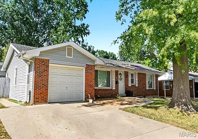 Photo 2 of Single family home for sale at 129 Youngridge, Union, MO 63084 | MLS# MIS26062948 | Listing updated on 2026-10-05