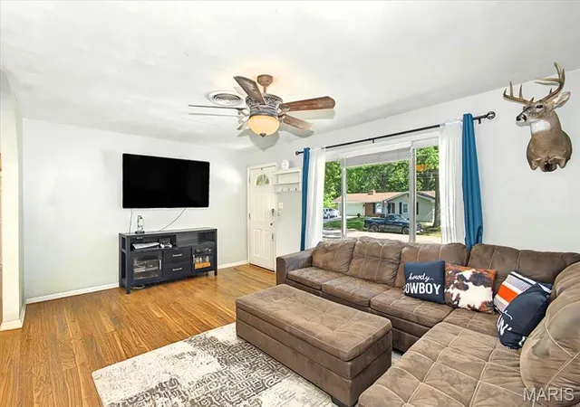 Photo 3 of Single family home for sale at 129 Youngridge, Union, MO 63084 | MLS# MIS26062948 | Listing updated on 2026-10-05