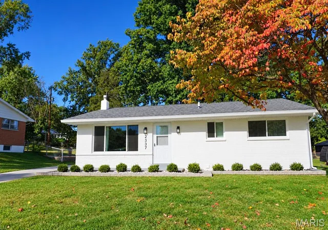 Photo 1 of Single family home for sale at 2337 Ritter Dr, Saint Louis, MO 63114 | MLS# MIS26062952 | Listing updated on 2026-10-04