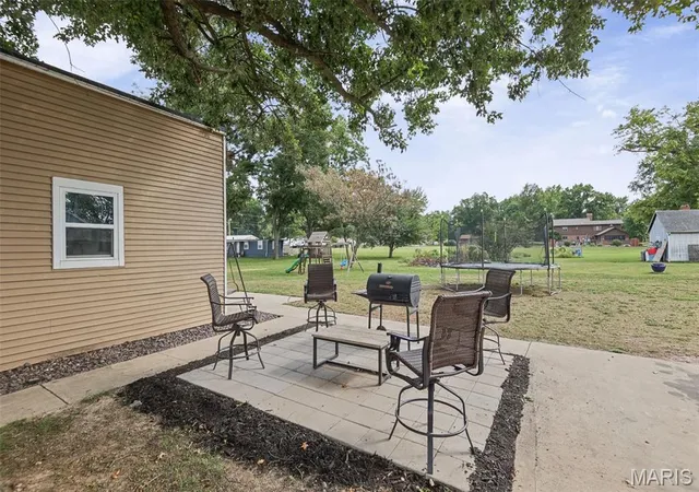 Photo 4 of Single family home for sale at 812 Washington St, Saint Libory, IL 62282 | MLS# MIS26062956 | Listing updated on 2026-10-05
