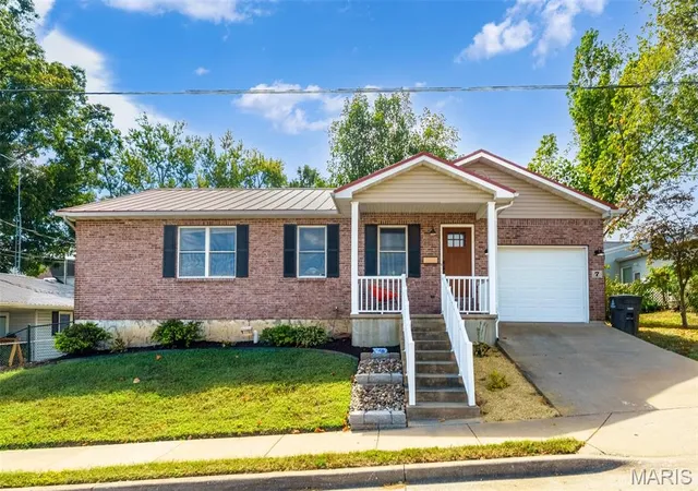 Photo 1 of Single family home for sale at 7 W South St, Perryville, MO 63775 | MLS# MIS26062958 | Listing updated on 2026-10-03