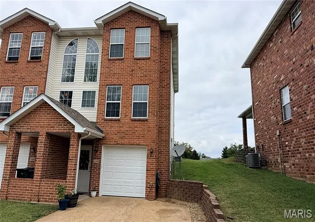 Photo 1 of Townhouse for sale at 108 Empson Dr, Valmeyer, IL 62295 | MLS# MIS26062960 | Listing updated on 2026-10-15