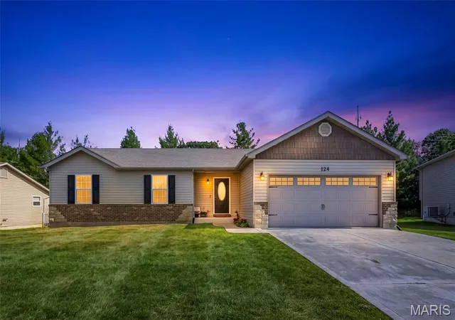 Photo 2 of Single family home for sale at 124 Prairie Blfs Dr, Wentzville, MO 63385 | MLS# MIS26062961 | Listing updated on 2026-10-05