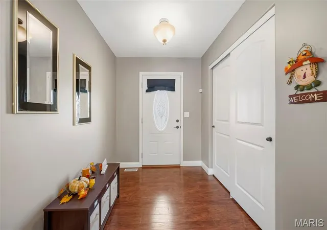 Photo 3 of Single family home for sale at 124 Prairie Blfs Dr, Wentzville, MO 63385 | MLS# MIS26062961 | Listing updated on 2026-10-05