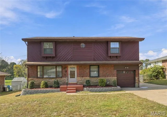 Photo 1 of Single family home for sale at 9719 Durham Dr, Saint Louis, MO 63137 | MLS# MIS26062962 | Listing updated on 2026-10-30