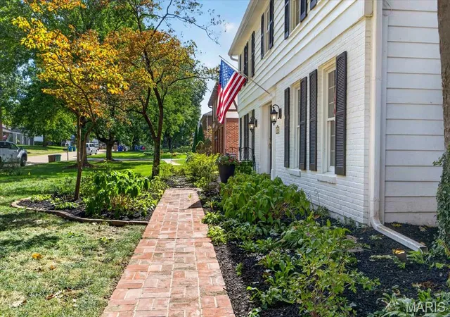 Photo 4 of Single family home for sale at 679 Golfview Dr, Ballwin, MO 63011 | MLS# MIS26062966 | Listing updated on 2026-10-04