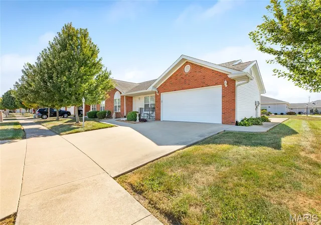 Photo 1 of House for sale at 118 Freedom Ln, Jerseyville, IL 62052 | MLS# MIS26062968 | Listing updated on 2026-10-05