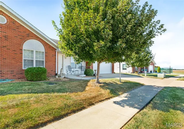 Photo 2 of House for sale at 118 Freedom Ln, Jerseyville, IL 62052 | MLS# MIS26062968 | Listing updated on 2026-10-05