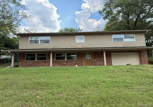 Photo 1 of Single family home for sale at 420 Brookside Ln, Hillsboro, MO 63050 | MLS# MIS26062975 | Listing updated on 2026-09-30