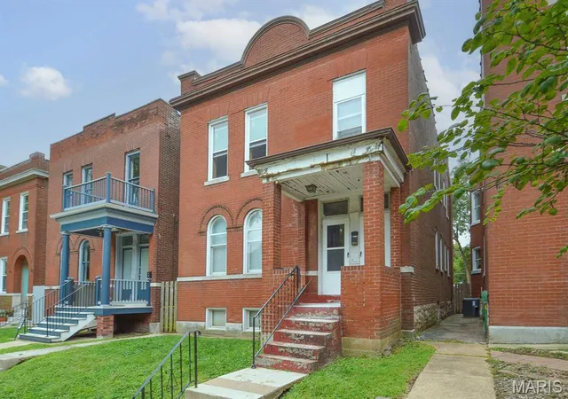 Photo 3 of Single family home for sale at 3424 Utah St, Saint Louis, MO 63118 | MLS# MIS26062978 | Listing updated on 2026-10-01