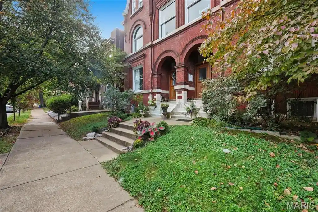 Listing Photo 42 - Condo for sale in 3656 Russell Blvd located at 3656 Russell Blvd, Saint Louis, MO 63110 - Unit 3656 Russell Blvd