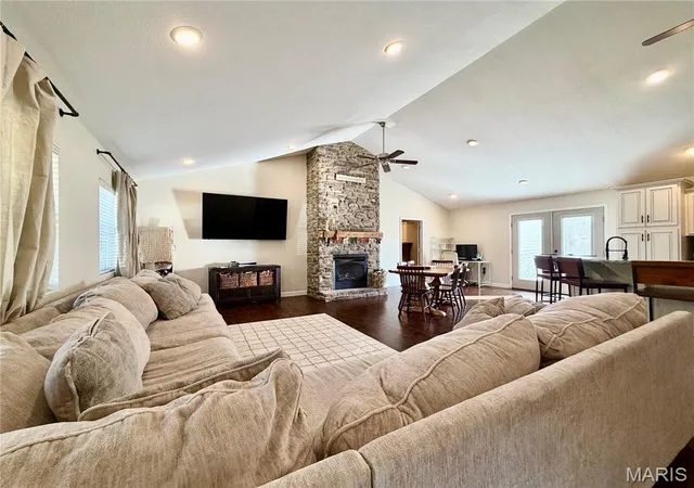Photo 3 of Single family home for sale at 19010 Albert St, Dexter, MO 63841 | MLS# MIS26062986 | Listing updated on 2026-09-30