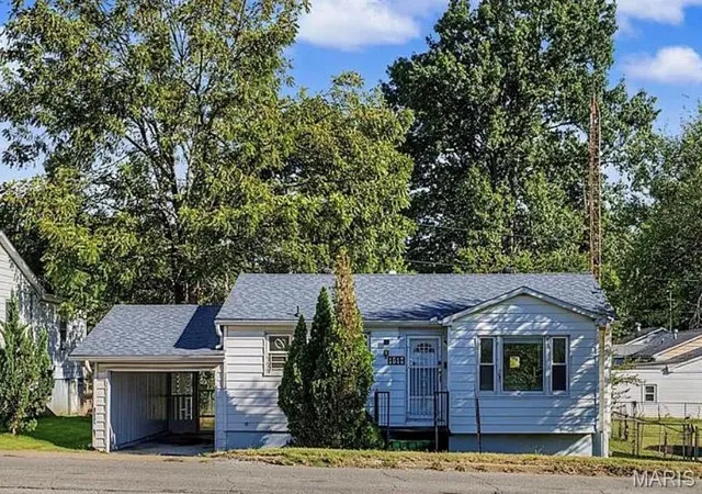 Photo 1 of Single family home for sale at 1612 William St, Cape Girardeau, MO 63703 | MLS# MIS26062991 | Listing updated on 2026-10-07
