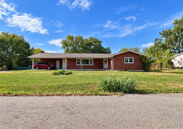 Photo 1 of Single family home for sale at 615 3rd Street, Warrenton, MO 63383 | MLS# MIS26062993 | Listing updated on 2026-10-03