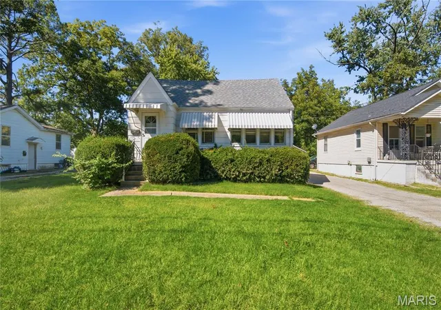 Single family home for sale at 2307 E Main St, Belleville, IL 62221 | MLS# MIS26062998