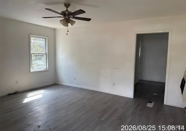 Photo 2 of Single family home for sale at 867 W Park Manor Blvd, Lebanon, MO 65536 | MLS# MIS26062999 | Listing updated on 2026-10-02