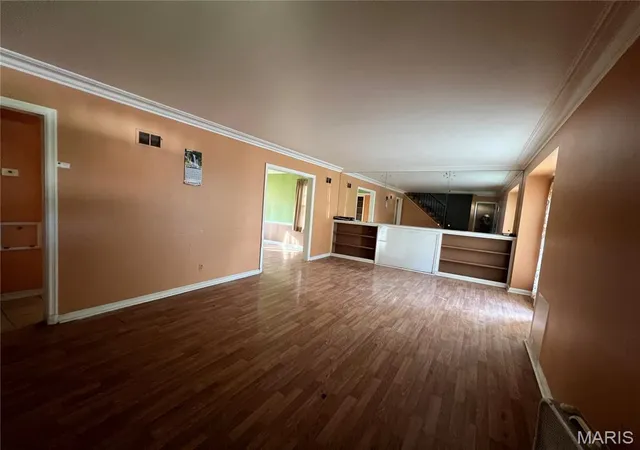 Photo 3 of Single family home for sale at 1939 Dyer Ave, Saint Louis, MO 63114 | MLS# MIS26063005 | Listing updated on 2026-10-04