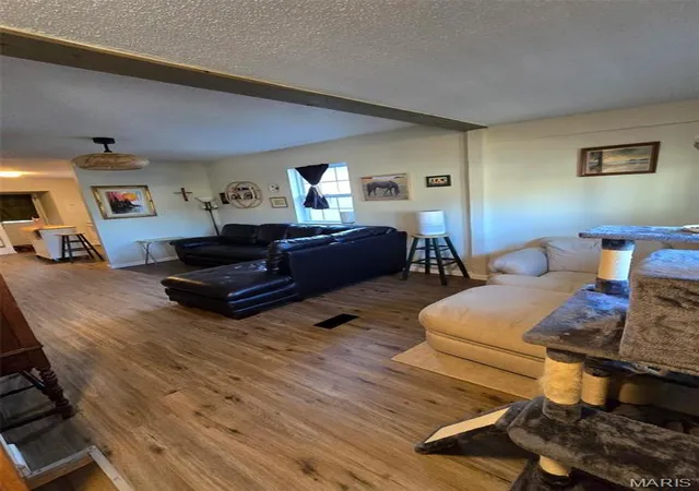 Photo 2 of Single family home for sale at 2670 Edwards St, Granite City, IL 62040 | MLS# MIS26063014 | Listing updated on 2026-10-05