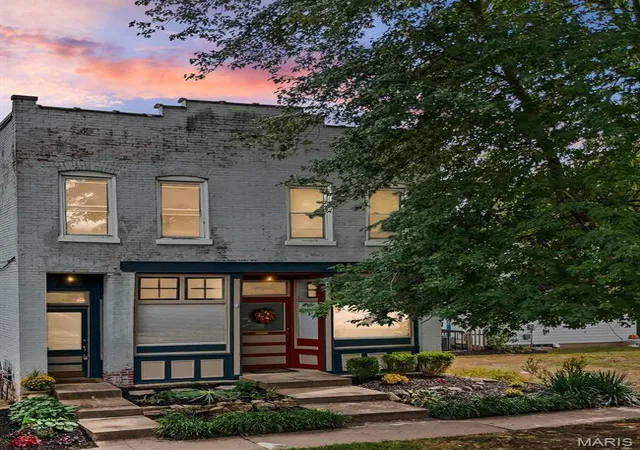 Photo 1 of Single family home for sale at 3368 Oxford Blvd, Saint Louis, MO 63143 | MLS# MIS26063015 | Listing updated on 2026-10-03
