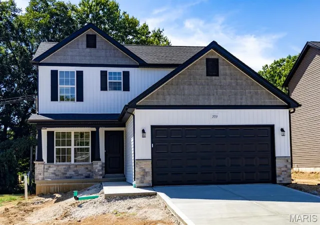 Photo 1 of Single family home for sale at 209 John St, Troy, MO 63379 | MLS# MIS26063016 | Listing updated on 2026-09-30