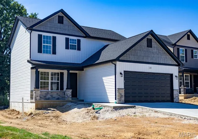 Photo 2 of Single family home for sale at 209 John St, Troy, MO 63379 | MLS# MIS26063016 | Listing updated on 2026-09-30