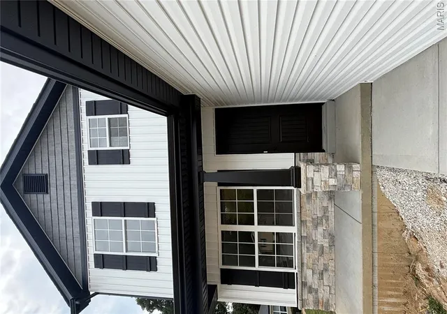 Photo 3 of Single family home for sale at 209 John St, Troy, MO 63379 | MLS# MIS26063016 | Listing updated on 2026-09-30