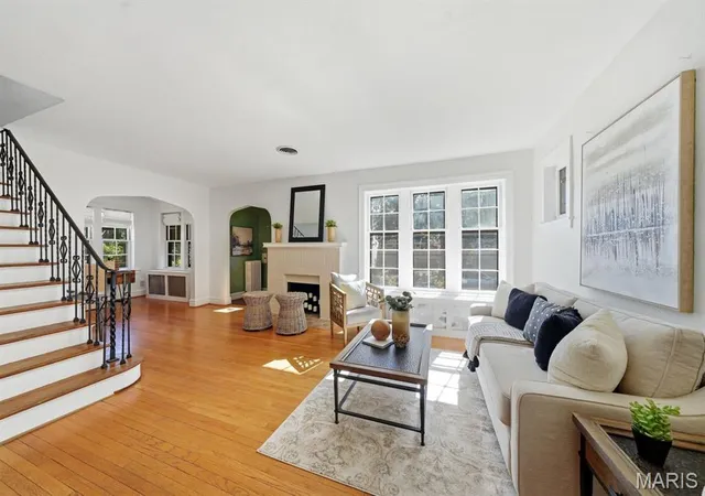Photo 4 of Single family home for sale at 7465 Teasdale Ave, Saint Louis, MO 63130 | MLS# MIS26063026 | Listing updated on 2026-10-09