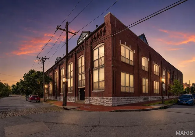 Photo 1 of Condo for sale at 1523 S 10th Street #105, Saint Louis, MO 63104 | MLS# MIS26063033 | Listing updated on 2026-10-09