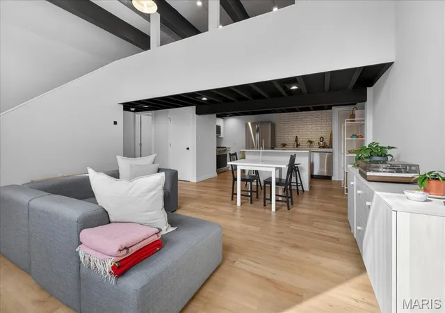 Photo 2 of Condo for sale at 1523 S 10th Street #105, Saint Louis, MO 63104 | MLS# MIS26063033 | Listing updated on 2026-10-09