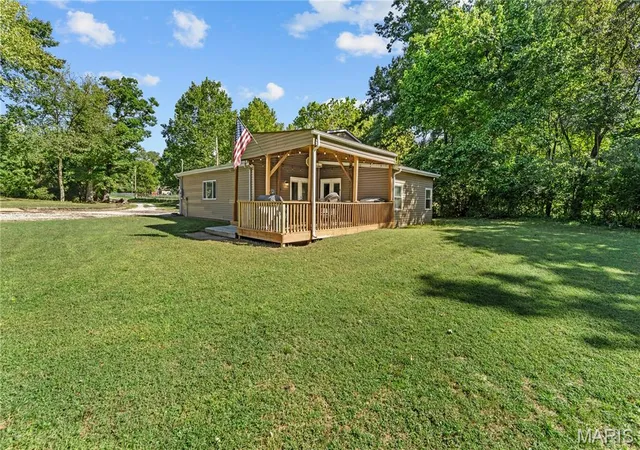 Photo 2 of Single family home for sale at 227 Main St, Valley Park, MO 63088 | MLS# MIS26063041 | Listing updated on 2026-10-06