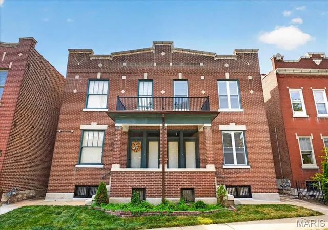Photo 2 of Multi family home for sale at 2909 Missouri Ave, Saint Louis, MO 63118 | MLS# MIS26063043 | Listing updated on 2026-10-05