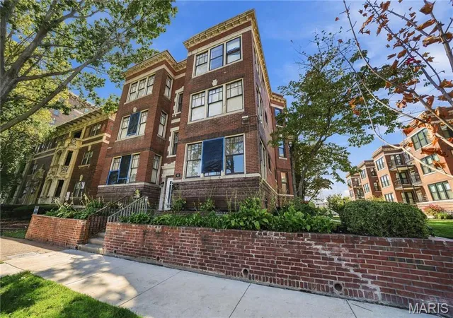 Photo 2 of Condo for sale at 527 Clara Ave #10, Saint Louis, MO 63112 | MLS# MIS26063045 | Listing updated on 2026-10-07