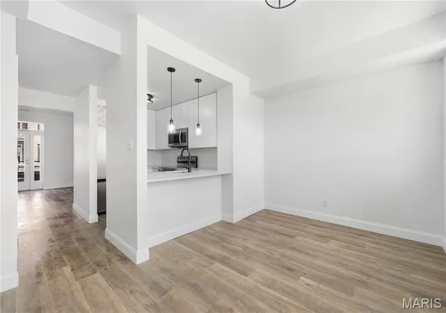 Photo 4 of Condo for sale at 527 Clara Ave #10, Saint Louis, MO 63112 | MLS# MIS26063045 | Listing updated on 2026-10-07