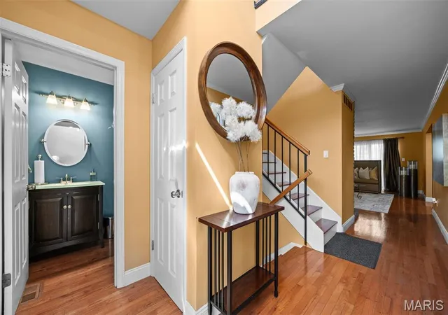 Photo 4 of Townhouse for sale at 2428 Claymoor Dr, Chesterfield, MO 63017 | MLS# MIS26063046 | Listing updated on 2026-10-05