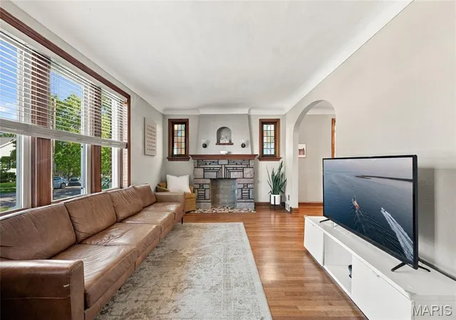 Photo 3 of Single family home for sale at 5740 Nottingham Ave, Saint Louis, MO 63109 | MLS# MIS26063050 | Listing updated on 2026-10-10