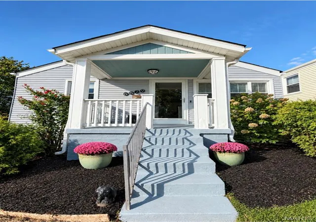 Photo 2 of Single family home for sale at 6829 W Park Ave, Saint Louis, MO 63139 | MLS# MIS26063051 | Listing updated on 2026-10-08