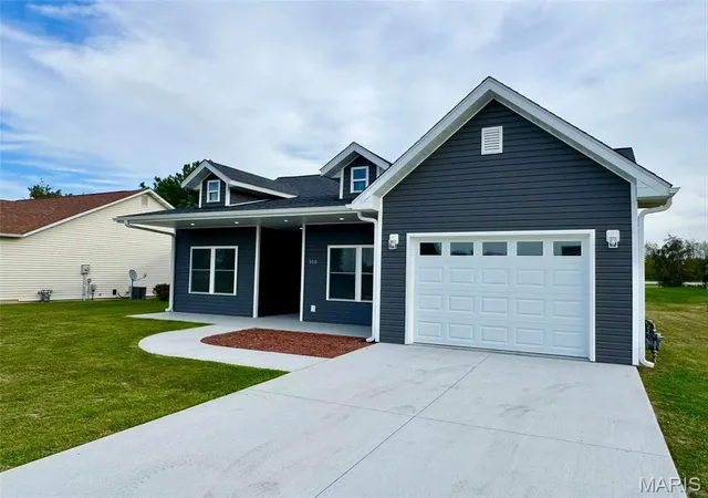 Photo 17 of Single family home for sale at 300 Redbud Rd, Vandalia, MO 63382 | MLS# MIS26063053 | Listing updated on 2026-09-30