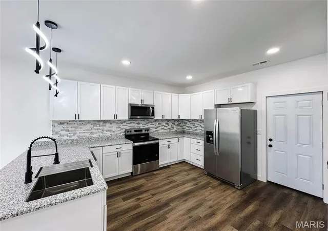Photo 4 of Single family home for sale at 300 Redbud Rd, Vandalia, MO 63382 | MLS# MIS26063053 | Listing updated on 2026-09-30