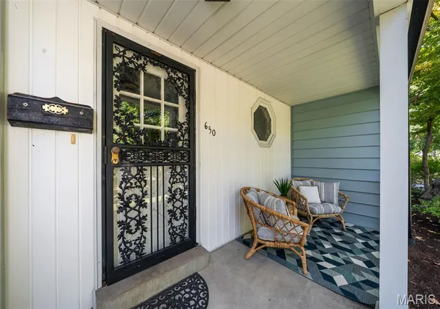 Photo 2 of Sale Pending at 650 Florence Ave, Saint Louis, MO 63119 | MLS# MIS26063054 | Listing updated on 2026-10-06