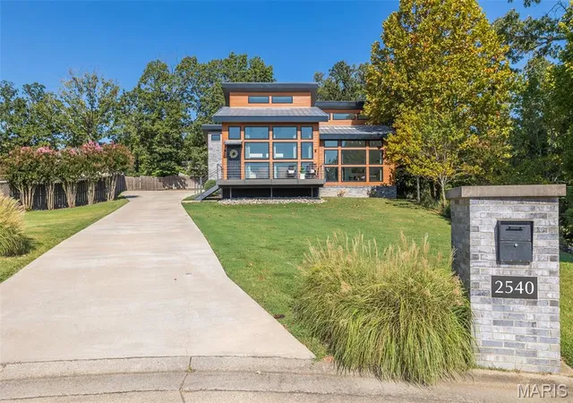 Photo 1 of Single family home for sale at 2540 Brownwood Ct, Poplar Bluff, MO 63901 | MLS# MIS26063055 | Listing updated on 2026-10-02
