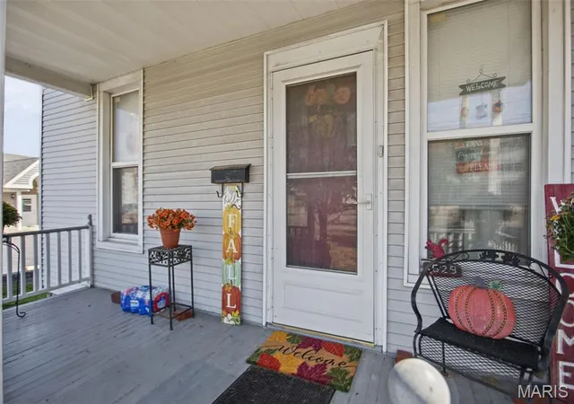 Photo 4 of Sale Pending at 1629 Main St, Alton, IL 62002 | MLS# MIS26063059 | Listing updated on 2026-10-04