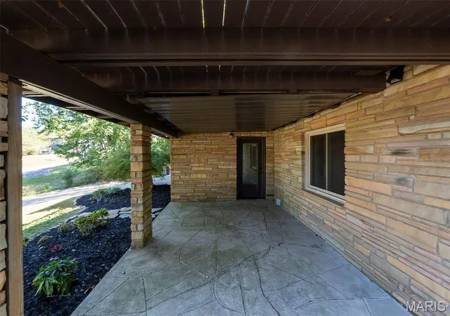 Photo 4 of Single family home for sale at 1929 W Cape Rock Dr, Cape Girardeau, MO 63701 | MLS# MIS26063061 | Listing updated on 2026-10-02