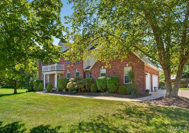 Photo 3 of Single family home for sale at 5767 Lake Briar Dr, Millstadt, IL 62260 | MLS# MIS26063063 | Listing updated on 2026-10-02