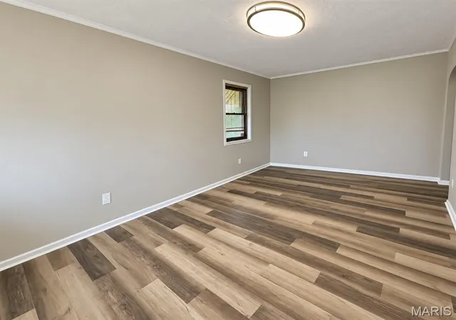 Photo 4 of Single family home for sale at 211 Niagara St, East Alton, IL 62024 | MLS# MIS26063065 | Listing updated on 2026-10-08