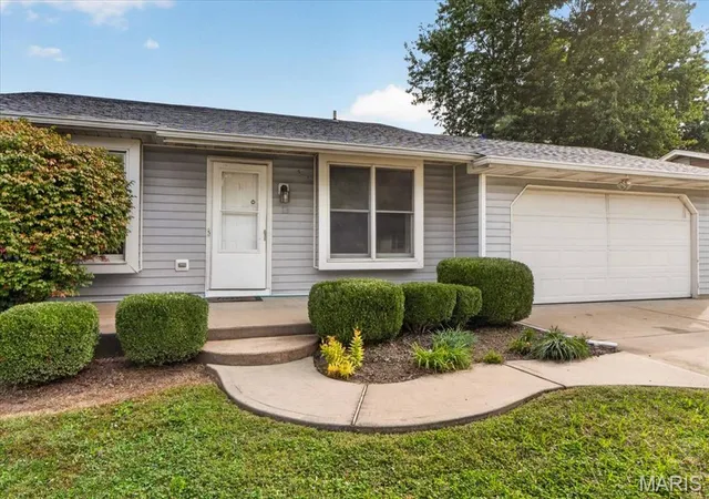 Photo 4 of Single family home for sale at 19 Fawn Meadows Dr, Eureka, MO 63025 | MLS# MIS26063073 | Listing updated on 2026-10-04