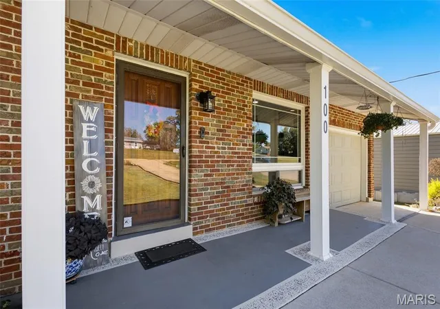 Photo 4 of Single family home for sale at 100 N Lake Dr, Leslie, MO 63056 | MLS# MIS26063075 | Listing updated on 2026-10-07